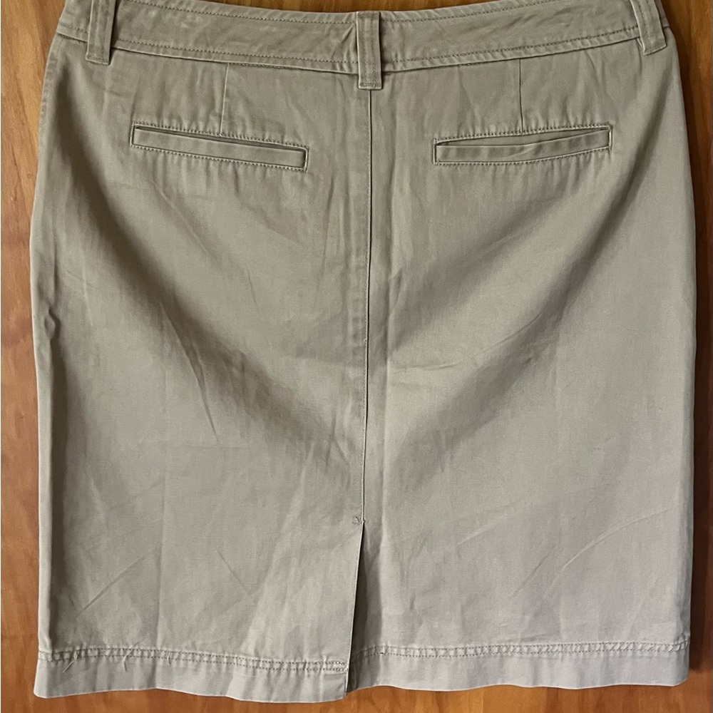 LL BEAN-Classic Vintage Cotton Khaki   Tan Pencil Skirt Pockets Knee Length Sz 8 - Picture 2 of 3